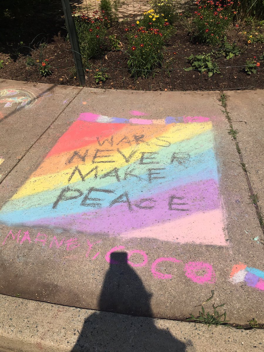 CarolinaMoon975's tweet photo. Thank you to Taylor 4th and 5th graders for beautifying our sidewalks with meaaages of “what Peace means to me” as part of Art in the Classroom &amp; Chalk4Peace event. #ztroar #chalk4peace https://t.co/DTAUanfVKh