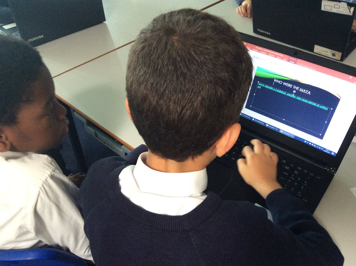 InspirationsStm's tweet image. Reds are working in pairs to research the Maya and then create a presentation using PowerPoint. #STMY4Computing #STMEnglish #STMY4Maya #STMY4English