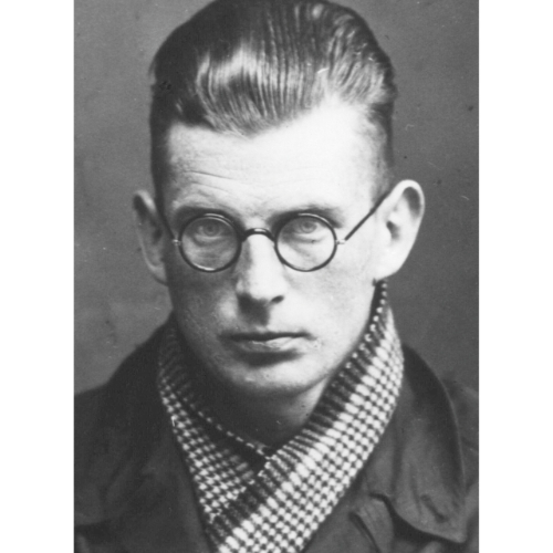 J_Wilkinson_Art's tweet photo. Thinking about Samuel Beckett's time living in London in 1930s as I prepare to say a few words about his love of visual art, architecture & design at launch of @vcky_rchrdsn's brilliant new exhibition WHAT WHERE @FloresyPrats @RocaLONGallery Thurs June 6th 18.30 – 21.00 Join us! https://t.co/H6dRbUEXoa