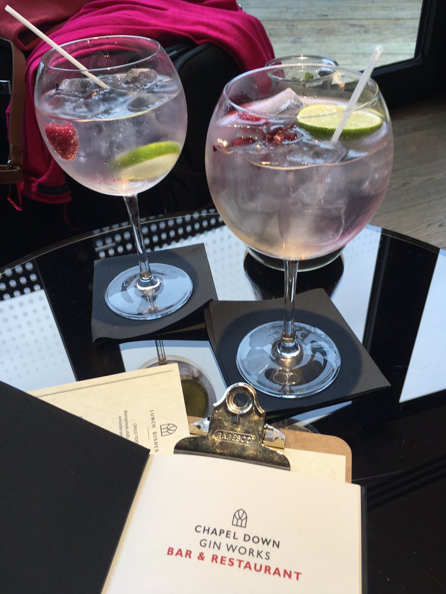 TheAndrewWilkin's tweet photo. Brilliant service from Ben at the Chapel Down Gin Works Kings Cross earlier today. Thanks for looking after us. Great place to visit while you wait for your train. @ChapelDownWines #ginworks #kingscross. https://t.co/yFN591jop0