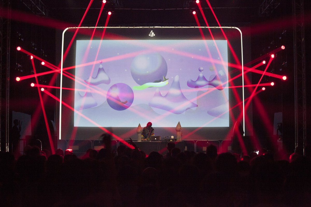 levfestival's tweet photo. @IGLOOGHOST con Mogu y Meru en la pasada edición del LEV, también estuvo Tamei pero no sale en las fotos 😉!
-
#LEV #LEVgijon @esBritish https://t.co/g9BJPMrM7Z