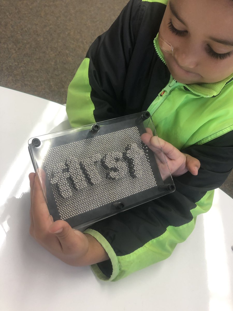 MrsSmithFTS's tweet photo. Found an awesome way to teach new sounds!! #pinart #teach #createleadlearn https://t.co/QWwWDbPKfJ