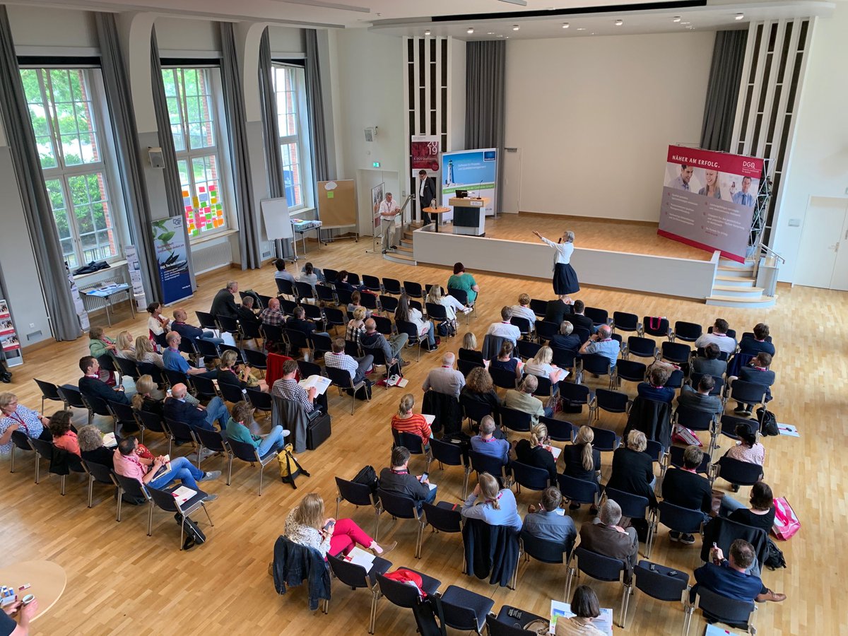 DGQffm's tweet photo. Spannend, vielseitig und praktisch anwendbar: Beim 4. Norddeutschen Qualitätstag steht jetzt die Präsentation der Ergebnisse aus der ersten Workshop-Runde an. ⁦@HAW_Hamburg⁩ ⁦@DGQffm⁩ ⁦@TheAuditCompany⁩ ⁦@QZonline⁩ https://t.co/jBRafUgFEP