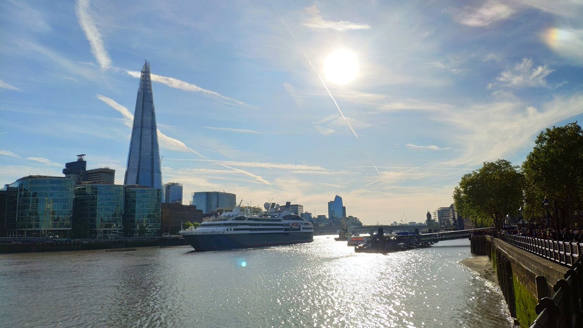 Proud to finally announce that I moved to London to work with a new amazing opportunity! The picture is from nearby the office ;)