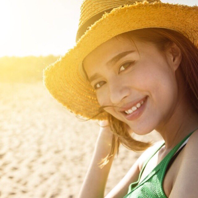 CornalineBeaute's tweet photo. Cornaline đã nghiên cứu ra Kem ban ngày giúp bảo vệ gấp ba lần. Với sự kết hợp đặc biệt khả năng chống nắng, trong bộ lọc SPF15 ngăn chặn 93% tia UVB.
Lợi ích: Giảm thiểu các đốm tàng nhang/ Cấp ẩm tốt hơn cho da
#sunexposure #madeinFrance #skincareroutine https://t.co/A6L6OaTo2A