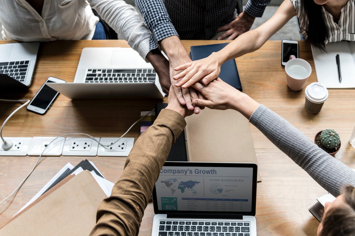 Promofidelity's tweet photo. ¿Sabías que solo un 5,9% de clientes afirma ser fiel a una marca?
En Promofidelity construimos relaciones B2B para que tus empleados se sientan motivados y consigan fidelizar a tus clientes. Entra en nuestra web y conoce nuestros servicios ❤️ https://t.co/BSkxD3Sig3
#fidelizar https://t.co/8mHhHYQHVp