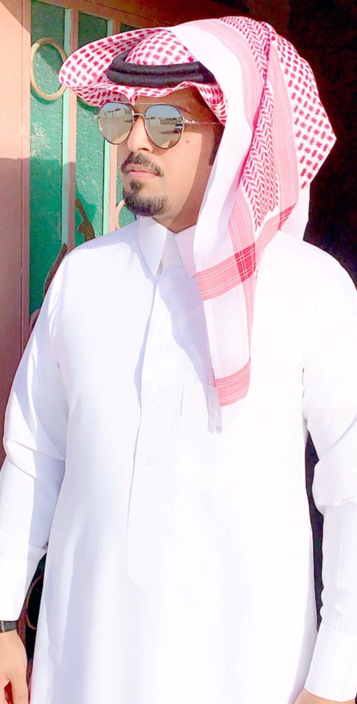 987aKsa's tweet photo. #كشخة_العيد كل عام وانتم بخير عيد سعيد 🌹 https://t.co/RmFtMPy0YV