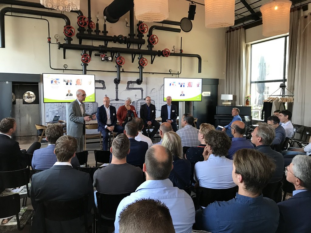 WorldClassMaint's tweet photo. Vandaag op de dag van het @2eKamertweets AO Onderhoud wegen en bruggen is ook de @WorldClassMaint Fieldlab CAMINO bijeenkomst met een discussie over ‘De NL Infrasector in 2040’ en kennissessies Lessons Learned #FLCAMINO @Ruben_Ogink @HenkAkkermans https://t.co/vBnoRRe2Tx https://t.co/MyQ9gr8laX