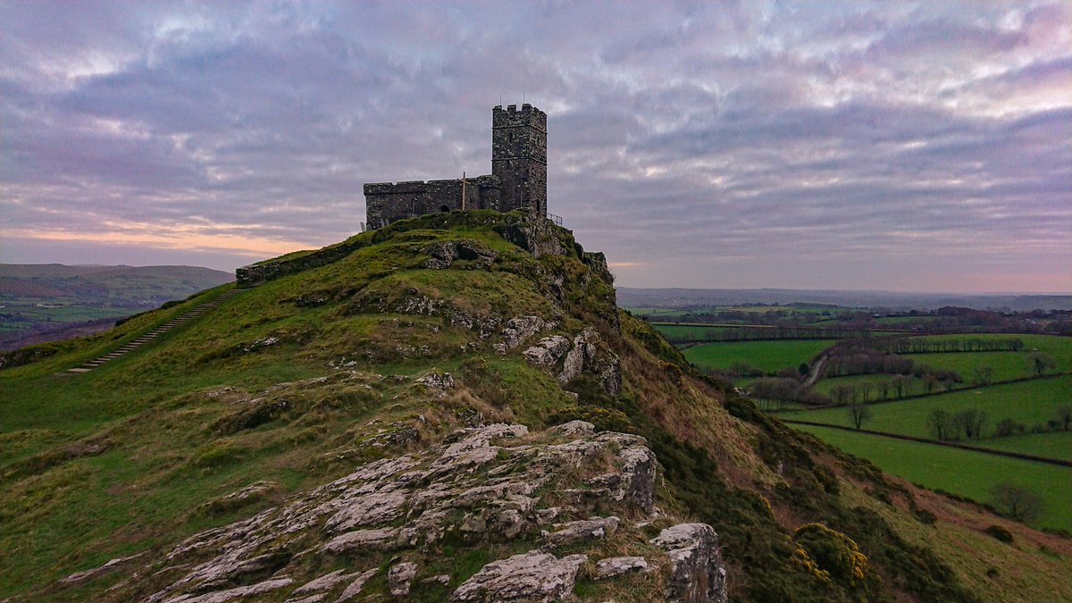 TTPLuk's tweet image. Happy #DevonDay everyone! We love where we work 😃#Devon #DevonisHeaven #LoveWhereYouWork