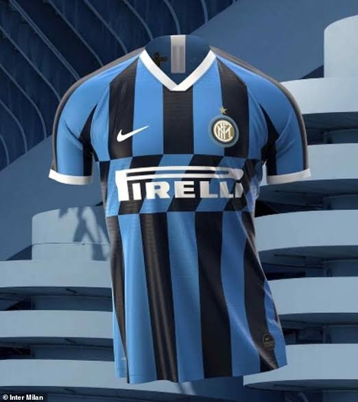 Jerseyforum's tweet photo. Barcelona, Juventus (dan Inter Milan)? bagaimana menurut kalian mengenai desain yg diluar tradisi klub? https://t.co/zOknkibD6q