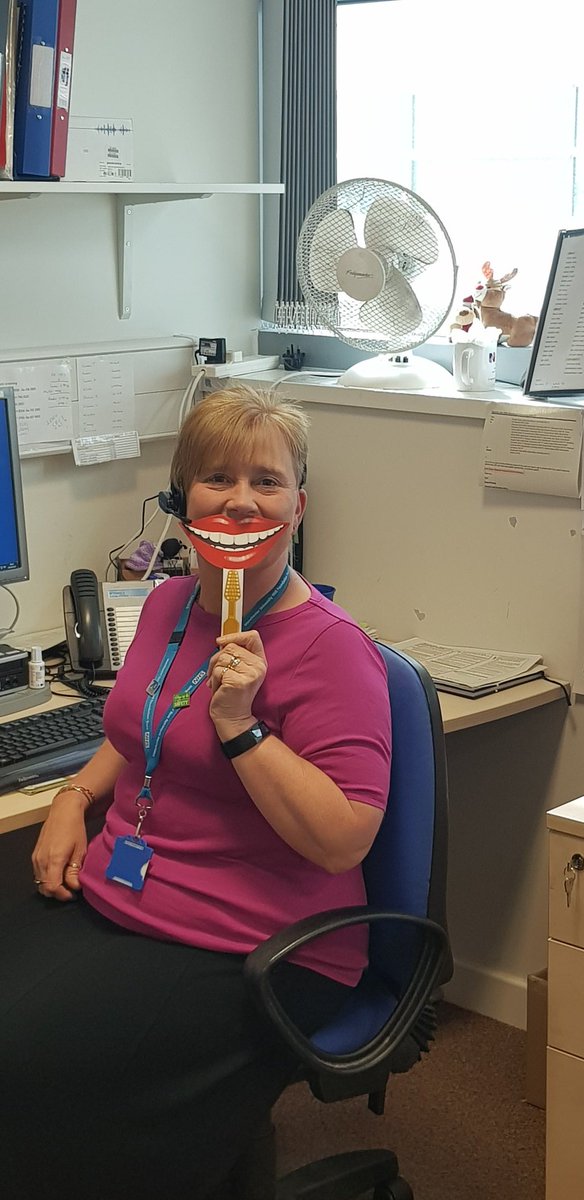 ManchesterREH's tweet photo. Today the #NHS #LearningBus will be making it's way around @ManchesterREH to promote @smilemonth. Plenty of our #AC and #Management staff were happy to take part in our #MySmileySelfie. https://t.co/blVCKVXLCQ