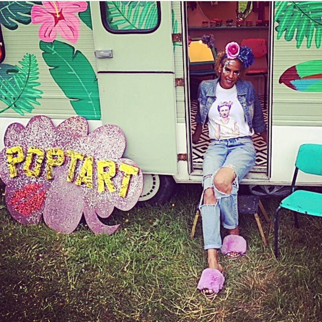 POP TART BOUTIQUE (@wearepoptarts) on Twitter photo Thank you <a href="/InfoAlfresco/">Alfresco Festival</a> for having our pop tartboutique / Fridavan experience. Hope you enjoyed your makeovers #iamapoptart #fridavanexperience #poptartboutique #glitter #festivalfun <a href="/neonpandalondon/">Neon Panda</a> for the amazing crowns. 💖💖💖💅🏻 Thank you <a href="/InfoAlfresco/">Alfresco Festival</a> for having our pop tartboutique / Fridavan experience. Hope you enjoyed your makeovers #iamapoptart #fridavanexperience #poptartboutique #glitter #festivalfun <a href="/neonpandalondon/">Neon Panda</a> for the amazing crowns. 💖💖💖💅🏻