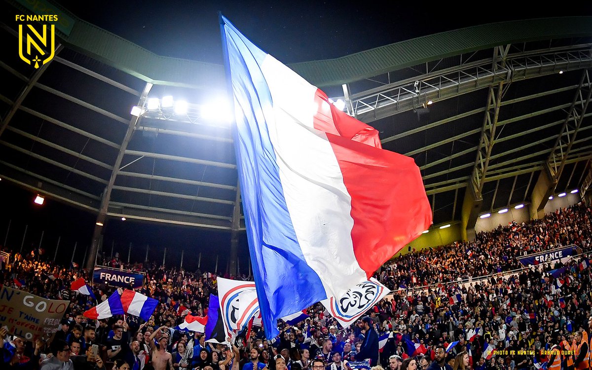 FCNantes's tweet photo. Sunday night w/ @equipedefrance 🇫🇷
🏟 Stade de la Beaujoire
📷 #FRABOL https://t.co/rx7ixKhHHL