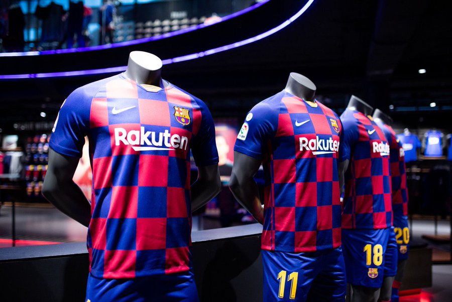 バルセロナ歴代スポンサーを総まとめ 気になるユニフォームのロゴはどんなだった サッカーぶんがく