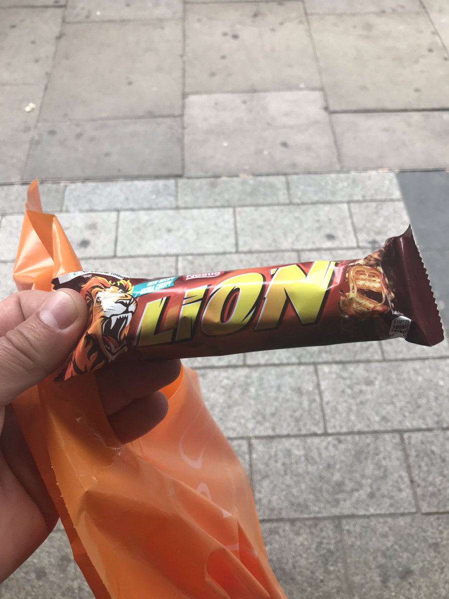 apchemflomo's tweet photo. In London, but these reminded me of Iceland https://t.co/jgL5a1l3Sn