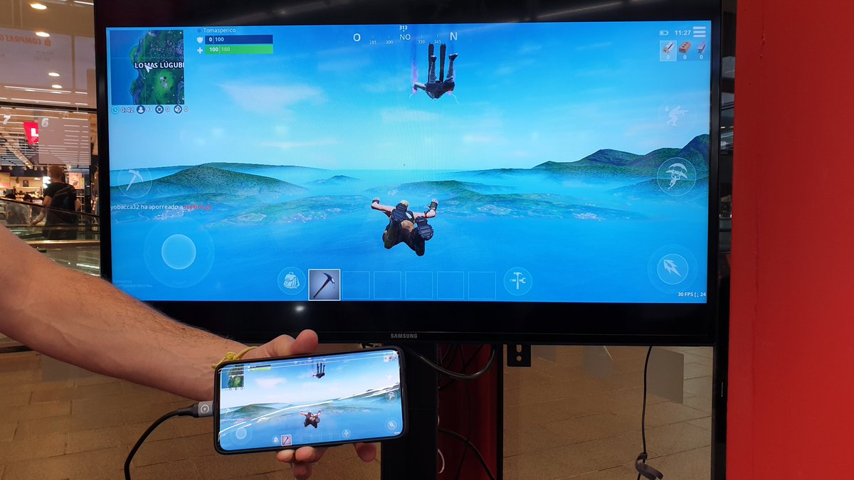 MediaMarkt_es's tweet image. ¿Quieres pegarte unas partidas al #Fortnite con el #OnePlus7Pro conectado a un pantallote? 

Ven al #OnePlusPopup de #MediaMarktLaMaquinista 👍 @OnePlus_ES
