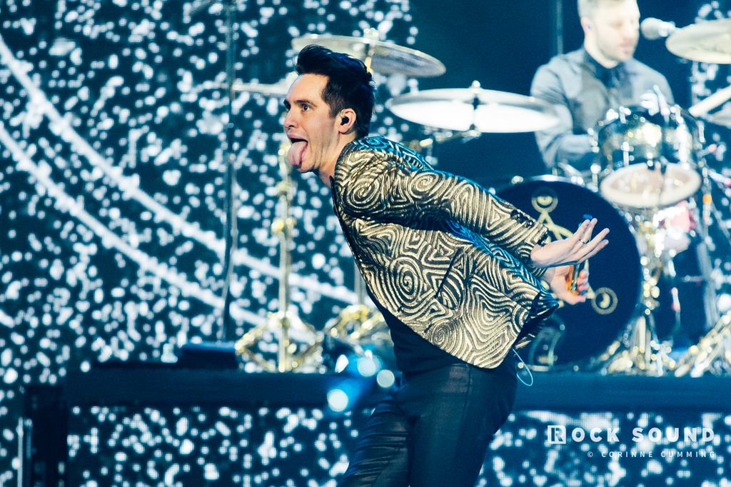 rocksound's tweet photo. Panic! At The Disco just broke a world record for the longest-running number one single on the Hot Rock Songs Chart https://t.co/pT4LSF3XhA https://t.co/JIOq0m18AC