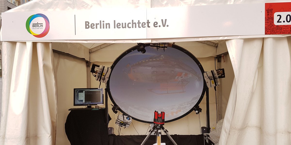 fraunhoferfokus's tweet image. Heute mit dabei auf dem #Hoffest des @RegBerlin: Unsere #VisualComputing Experten und ihre 360-Grad-Kuppel, mit der es auf den Mont Blanc oder zur "Tankstelle des Glücks" geht. Wir freuen uns auf zahlreiche Gäste! Mehr Informationen: fokus.fraunhofer.de/de/viscom/tech…