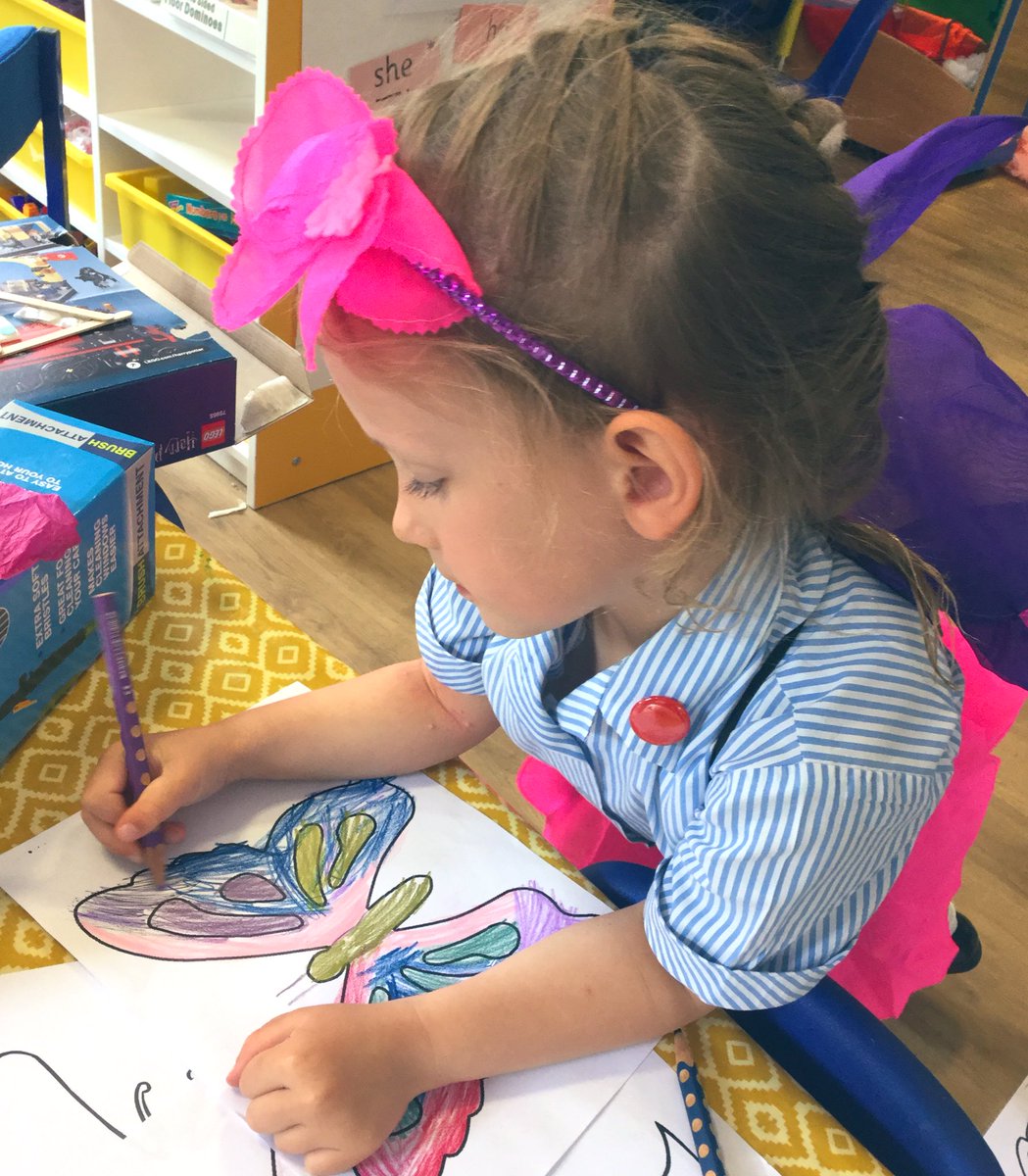 RMSCadogan's tweet image. This term Reception are learning all about buds and bugs!  Now that we have our very own butterfly world role play, we are creating the most striking butterflies!  #RMSReceptionEYFS