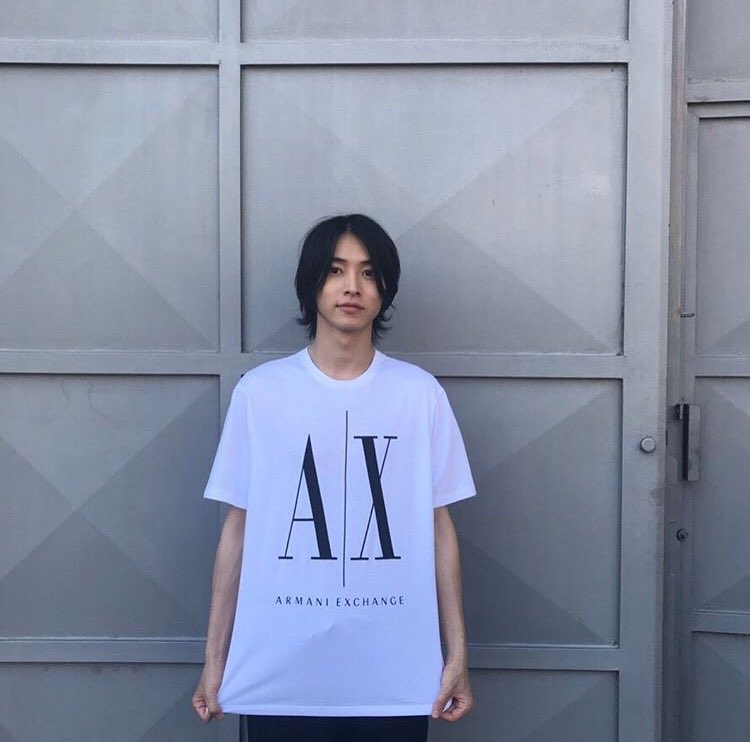kentotototi's tweet photo. このTシャツは山﨑が着てるからこそのかっこよさがあるわ…

山﨑の自撮り集が増えてゆくぅ☝️🏽☝️🏽

#山﨑賢人 https://t.co/cNdiDmBikk