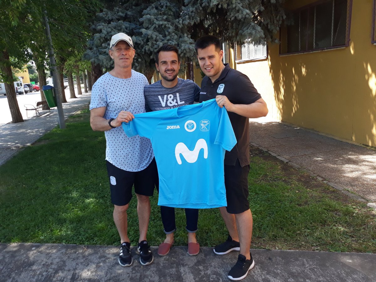 El <a href="/InterMovistar/">Movistar Inter FS</a> nos acaba de regalar 300 camisetas para las <a href="/OlimpSolidariAH/">Olimpiada Solidaria Alcalá de Henares</a> ... gracias!