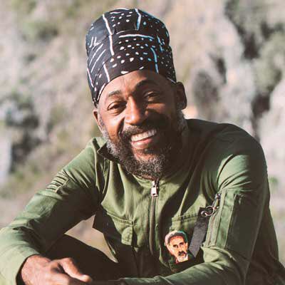 DavidRodigan's tweet photo. Big up @lutanfyah1 another noteworthy song from the π pen of one of Reggaeβs finest writers πβGigglingβ ....#authenticreggae https://t.co/OpaxmDvyhi