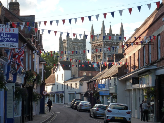 In some ways,  #Wimborne Minster was ‘unlucky’ – unlikely nearby  #Blandford or  #Wareham (or  #London), it had no big  #fire as an impetus to new planning, design & rebuilding. But lucky for us today!