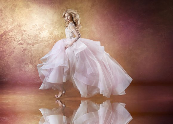 The one &amp; only Best of Hayley Paige Trunk Show is coming to CLE 😍 June 13 - 22. Appointments necessary, call 216-464-1288 or go online to schedule, matinsbridal.com. #CLEbrides #WeddingShopping