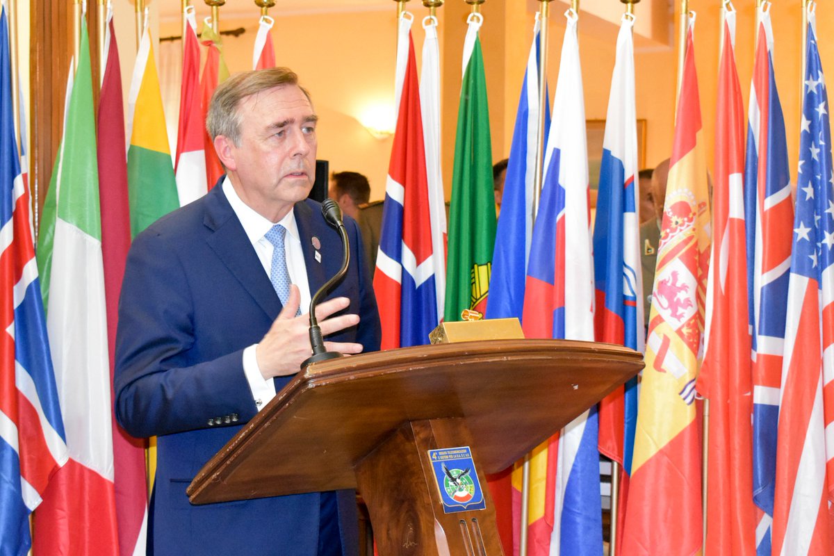 nato_ncia's tweet photo. "Over the past 60 years this school has done its job, it trained generations of experts and technicians to help keep the peace, win the Cold War, find and track down terrorists, and keep our networks stable free of malware &amp; running in the face of constant cyberattacks" @KJScheid https://t.co/pI6m45rurZ