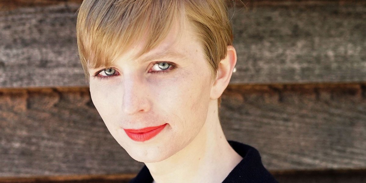 SaveManning's tweet photo. Reminder that you can still send emails to the US Attorney for the Eastern District of Virginia telling them to #LeaveChelseaAlone - Thanks for keeping the pressure on. Thanks @RightsDissent   https://t.co/sYWmnYqiR5 https://t.co/hozBr5Z59I