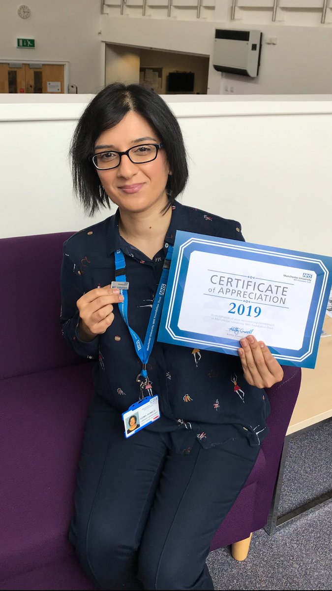 mftlibraries's tweet photo. Congratulations to Asma on receiving a volunteers certificate and badge. Now a member of the Library staff team at ORC, she enjoyed volunteering so much that she plans to continue it elsewhere in the Trust! #VolunteerWeek2019 #WMTM ⁦@MFT_PatientExp⁩ @Bec_Claridge⁩ https://t.co/BjXP04DjLz
