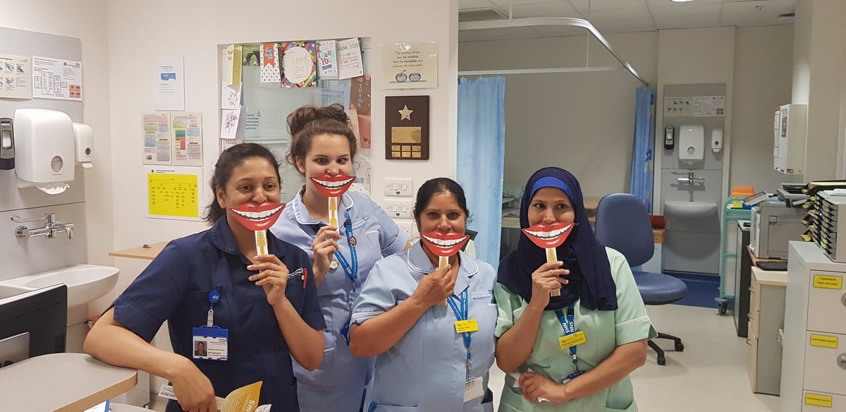 ManchesterREH's tweet photo. Our #LearningBus made it's next stop in the Theatre and #Macular departments for more #MySmileySelfie and staff #Awareness.
#NationalSmileMonth #SmileMonth #NHS #GreaterManchester #Manchester https://t.co/rT4NXDNu2E