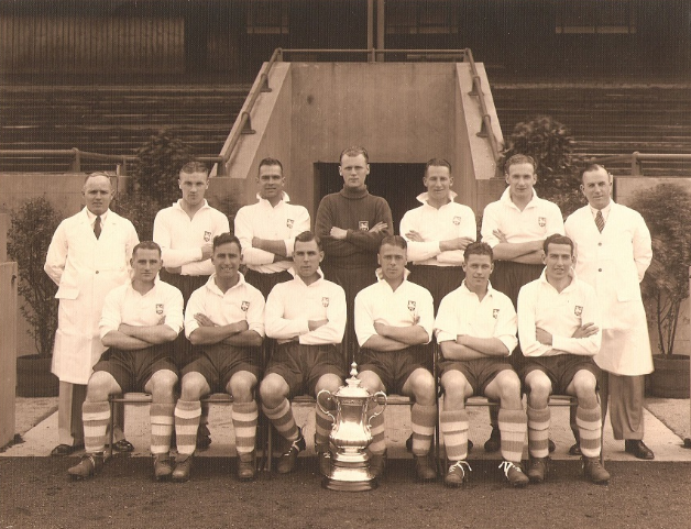 Shankly scored his first league goal for Preston North End in a 2-2 draw against, of all teams, Liverpool at Anfield on 2nd February 1938. Later he said it was one of his proudest moments. #PNEFC #BillShankly ⚽