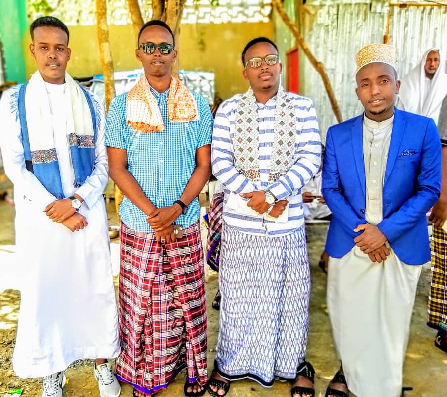 omar_hasan24's tweet photo. #EidMubarak 
Wishing you a happy Eid al-Fitr. https://t.co/DIiYyzcaJA