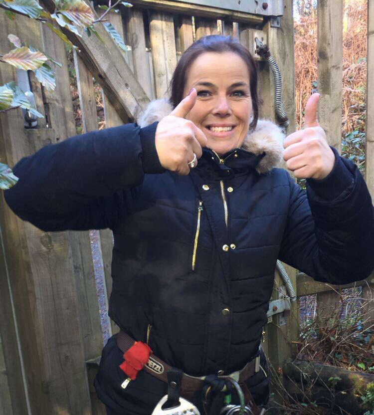 HollyPorter19's tweet photo. Happy 42nd birthday to my best friend and Mum in one. Miss you more everyday💓 https://t.co/kynvjrGPPr