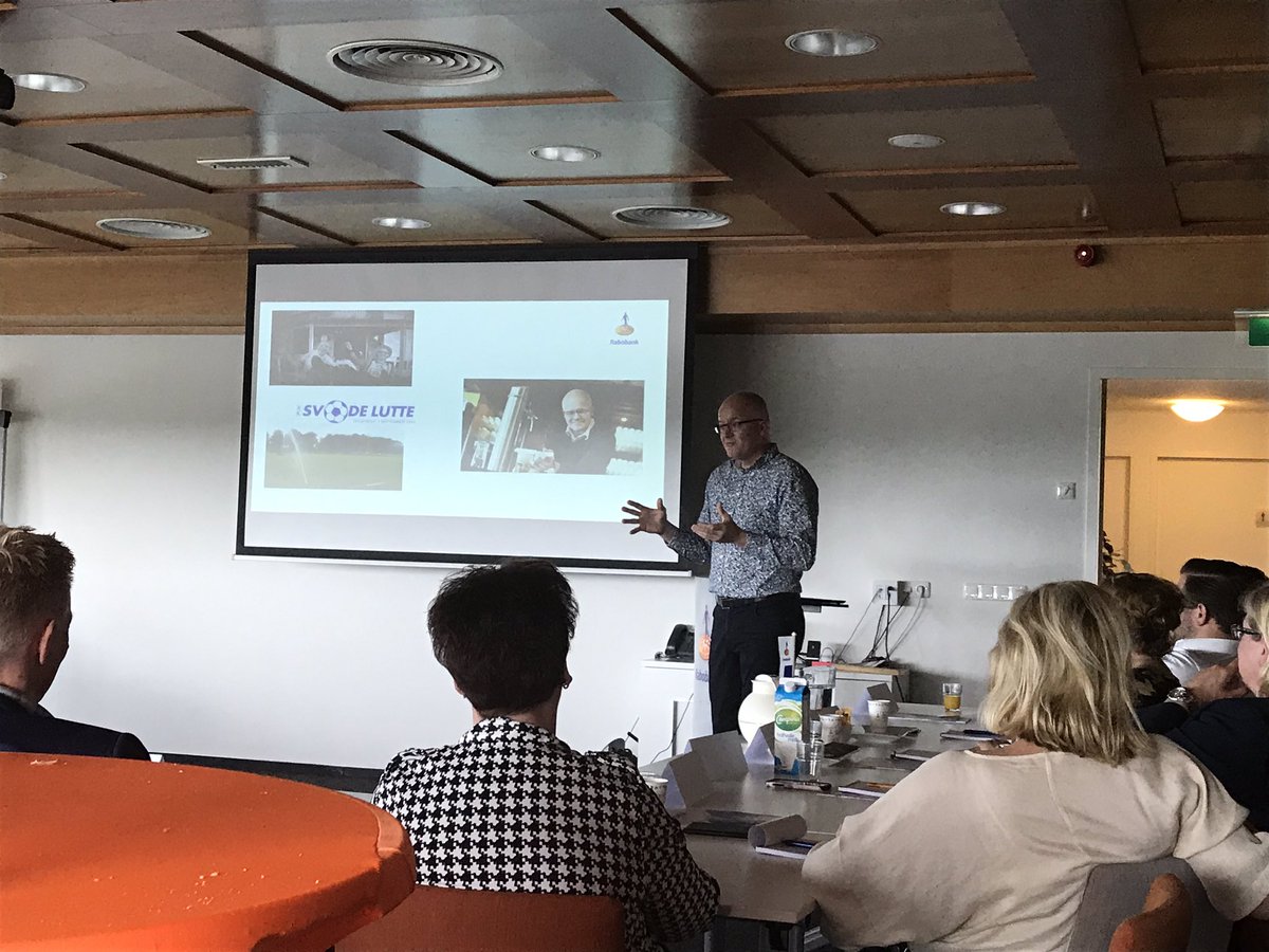Vandaag opnieuw #kennisdelen bij @RaboTwenteOost. Ondernemers worden bijgepraat over het nut van een financieel plan. Met dank aan John Meijerink van Paviljoen Lutterzand