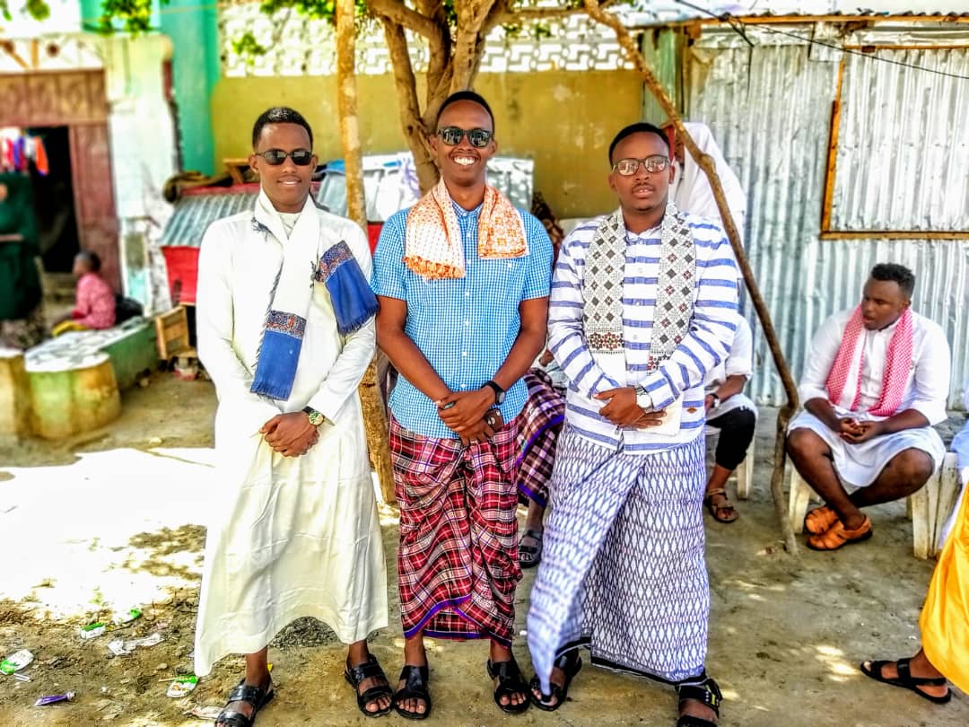omar_hasan24's tweet photo. #EidMubarak 
Wishing you a happy Eid al-Fitr. https://t.co/DIiYyzcaJA