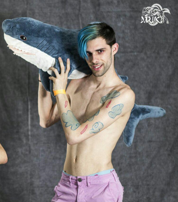 PabloArielKey's tweet photo. @lollatam Pues aqui algunos de mis cosplays del lol , sona arcade mi favorito #Arielkey https://t.co/ivOt9K9YYX
