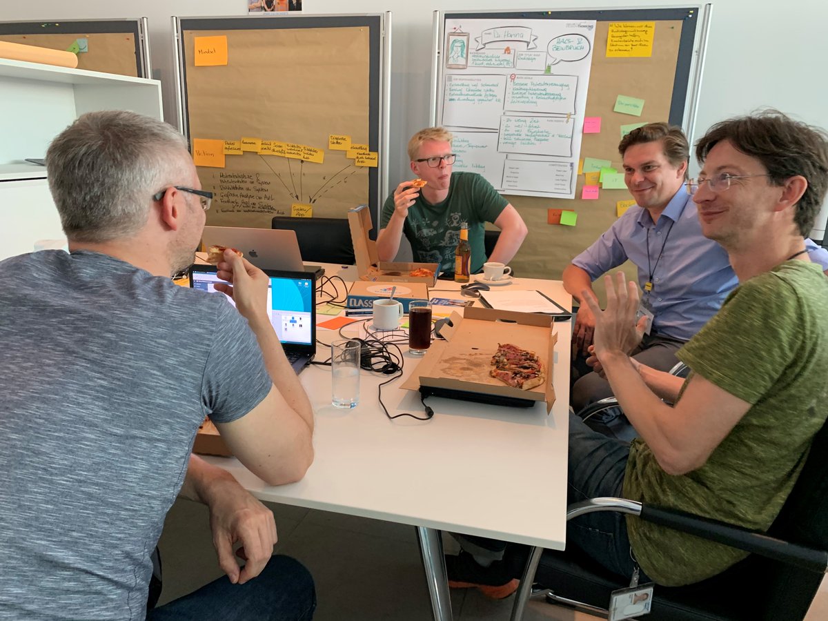 smartsystemshub's tweet image. Thingkathon 2nd day - now intensive working, thinking, developing ... and lunch break with Pizza.
#IoTpassion, #TSMMS #sapdd, @42mjp @MeyerSt @LarsRohwer @JanHippold