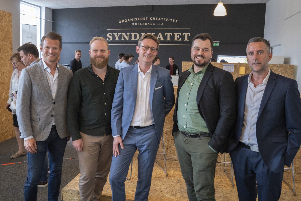 aalsyndikatet's tweet photo. Tak til alle der deltog i arrangementet i går på. Det var lækkert at se så meget interesse for at snakke iværksætteri.
Hvis du gik glip af det, så kan du stadig finde vores live stream på Facebook.
#iværksætter #mitaalborg #syndikatet https://t.co/2jNXZqJ8sf