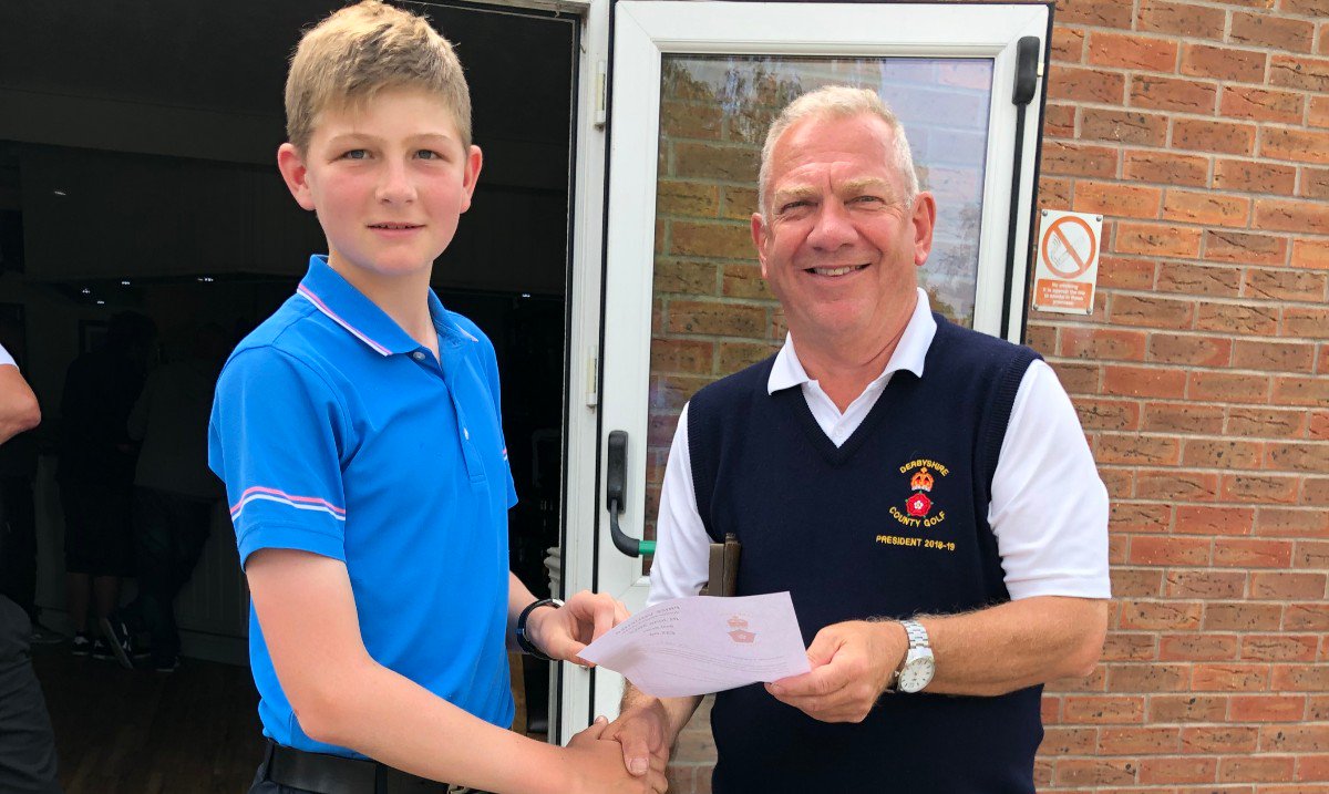 DerbyGrammar's tweet photo. Tom played in the Derbyshire U14 short course #golf championships recently at #BroughtonHeathGolfClub, and won best gross, shooting 5 over gross (59) and winning by 2 shots. Well done Tom! https://t.co/ZcZ7abNJOV