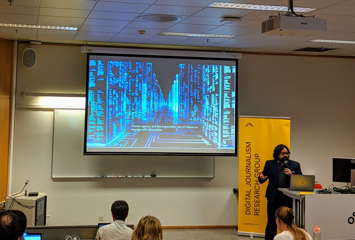 PetersChrisJ's tweet image. @eborgesrey complexifying data literacy in a far more sophisticated way than I will in a couple hours. #DJRG19