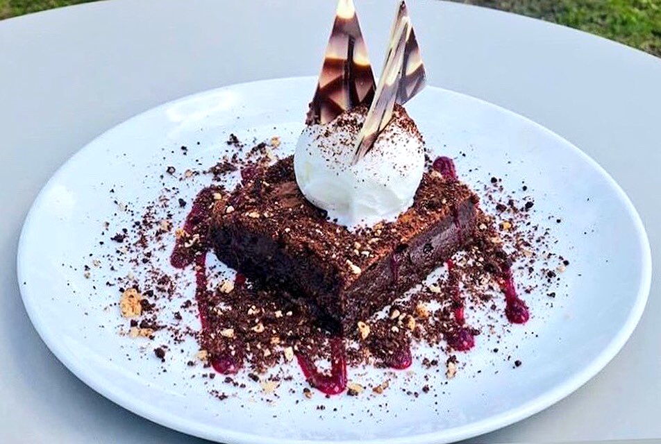 The Cowlick Creamery (@thecowlickmoos) on Twitter photo Another fine dessert from <a href="/lewis1995craig/">cheflewis</a> at the Morley restaurant πβ₯οΈπ¦
<a href="/Plymouth_Hour/">PH</a> <a href="/DevonSouthWest/">Devon - SouthWest UK</a> <a href="/VisitDevon/">Visit Devon</a> <a href="/GreatDevonDays/">Devon Days #LoveDevon</a> @Exeter_Hour <a href="/DevonFoodLovers/">Devon Food Lovers</a> Another fine dessert from <a href="/lewis1995craig/">cheflewis</a> at the Morley restaurant πβ₯οΈπ¦
<a href="/Plymouth_Hour/">PH</a> <a href="/DevonSouthWest/">Devon - SouthWest UK</a> <a href="/VisitDevon/">Visit Devon</a> <a href="/GreatDevonDays/">Devon Days #LoveDevon</a> @Exeter_Hour <a href="/DevonFoodLovers/">Devon Food Lovers</a>