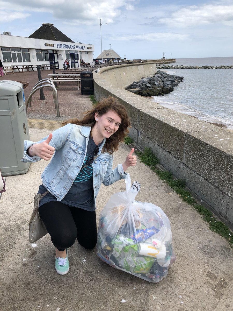 Another successful beach clean yesterday at Lowestoft for our #Aspire16+ <a href="/norwichcollege/">City College Norwich</a> students. Increasing environmental awareness and having a positive impact ✅ + ✅ = 🏆