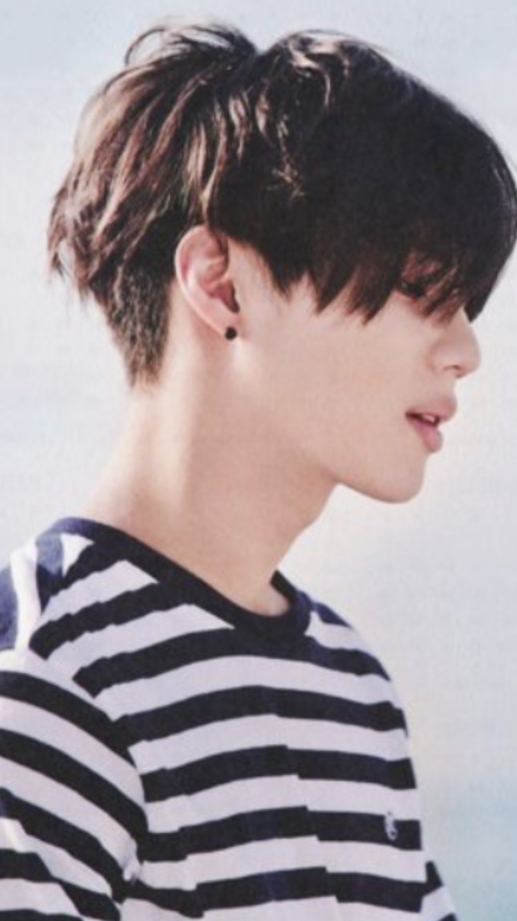 りん 普段は奇抜な髪色や髪型をすることが多いshineeの皆さんなので 突然こんなごく普通の男子大学生みたいな髪型をされるとぐうの音もでない 全面降伏白旗不可避 T Co V1vmqyh8wy Twitter