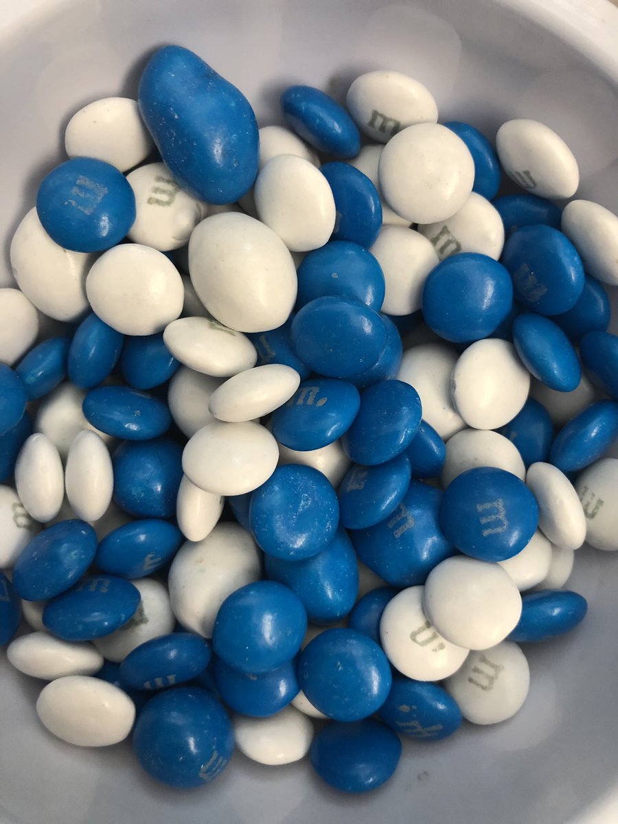 @sassarini_el #yummy! #kale #m&amp;ms