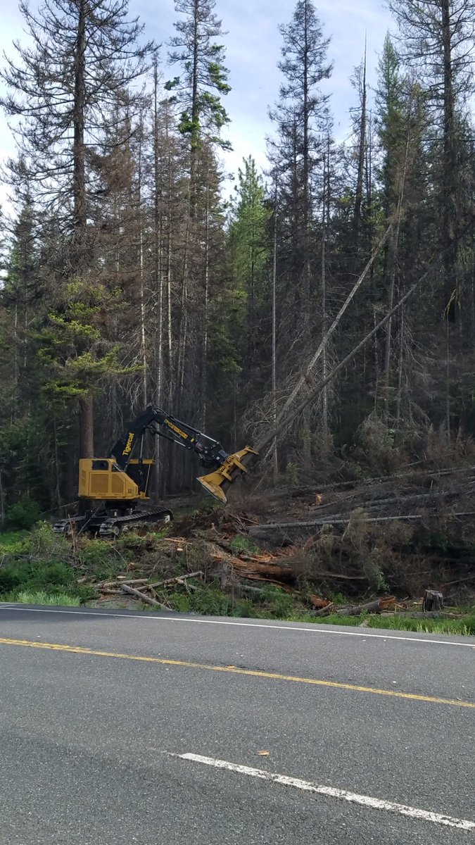 WSDOT_East's tweet photo. #US97 #BlewettPass Heads up, we are in the second day of hazard tree removal near the summit on Blewett Pass. Be prepared for 30 minute delays through Thursday afternoon where our crew is completing this important safety work. Thank you for your patience! https://t.co/njWSzgmXp7