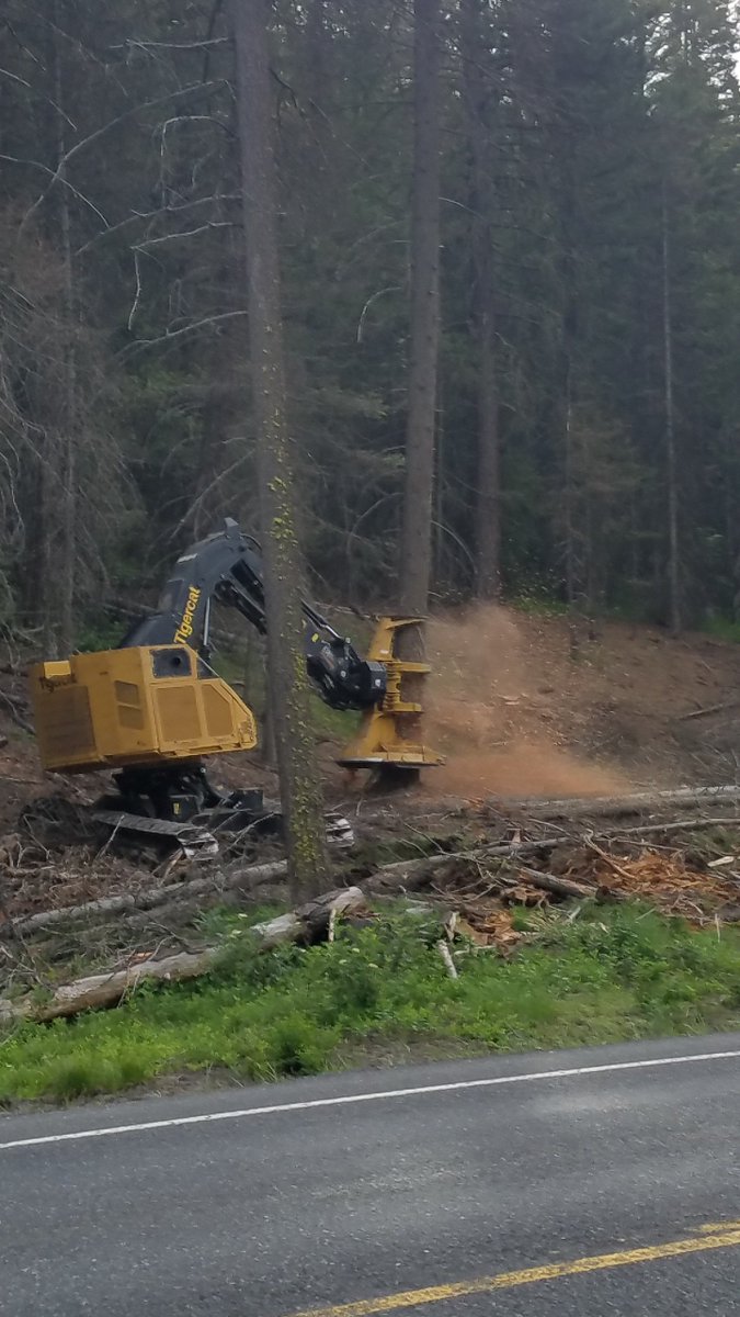 WSDOT_East's tweet photo. #US97 #BlewettPass Heads up, we are in the second day of hazard tree removal near the summit on Blewett Pass. Be prepared for 30 minute delays through Thursday afternoon where our crew is completing this important safety work. Thank you for your patience! https://t.co/njWSzgmXp7