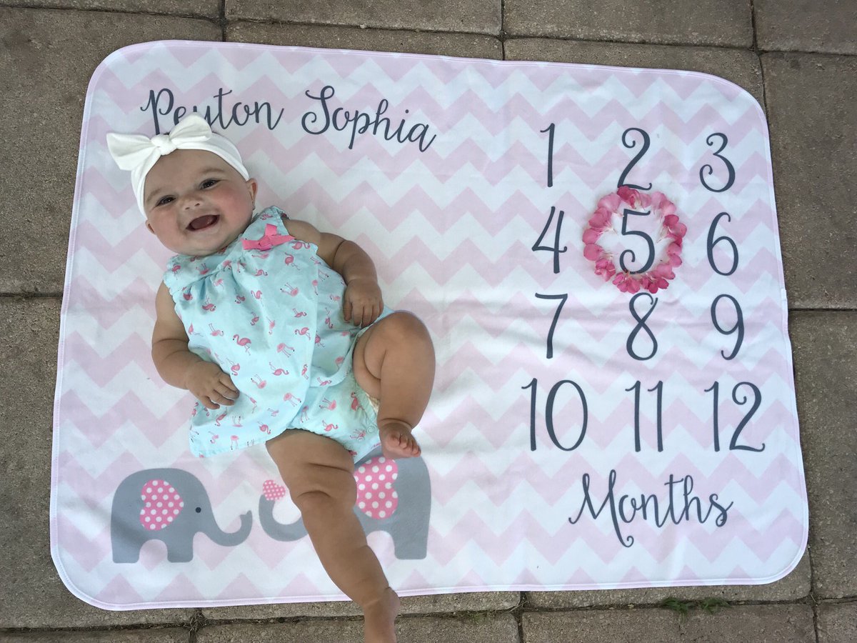 sarauribeee's tweet photo. Chunkabug is 5 months !! https://t.co/Ivoj9u6TqE