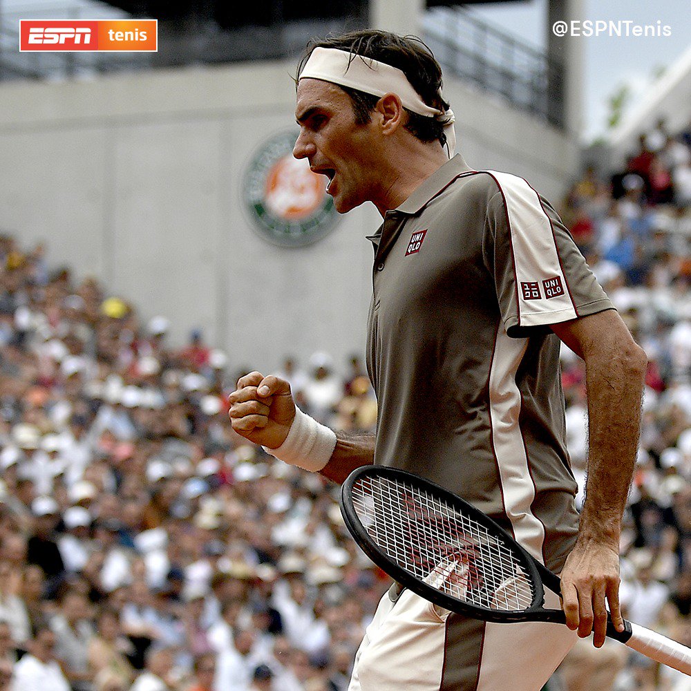 ESPNtenis's tweet photo. 🔥¡HABRÁ FEDAL EN LAS SEMIFINALES DE #ROLANDGARROS!🔥 

Roger Federer venció a su compatriota Stan Wawrinka por 7-6 (4), 4-6, 7-6 (5), 6-4 e irá ante Rafael Nadal en la búsqueda de un lugar en la final.

#RGxESPN https://t.co/SwVStiDT7m